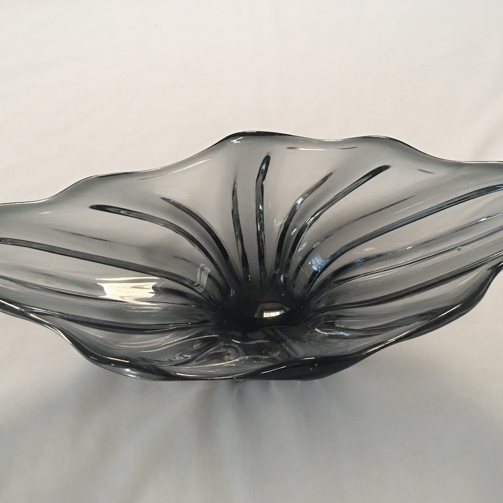 ELEGANT & LUXURIOUS GLASS DECOR